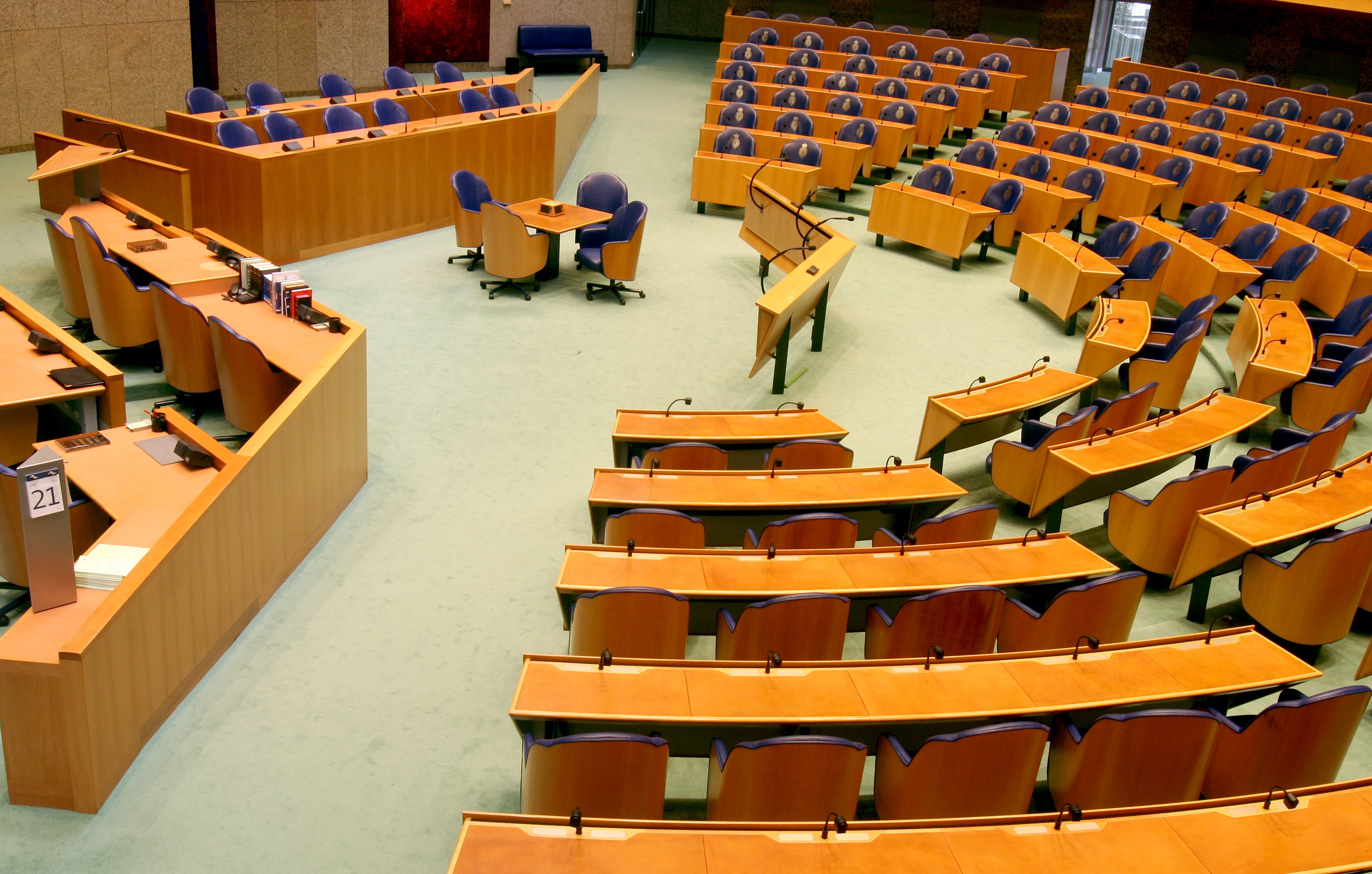 What does the new coalition agreement bring Dutch family-owned businesses?